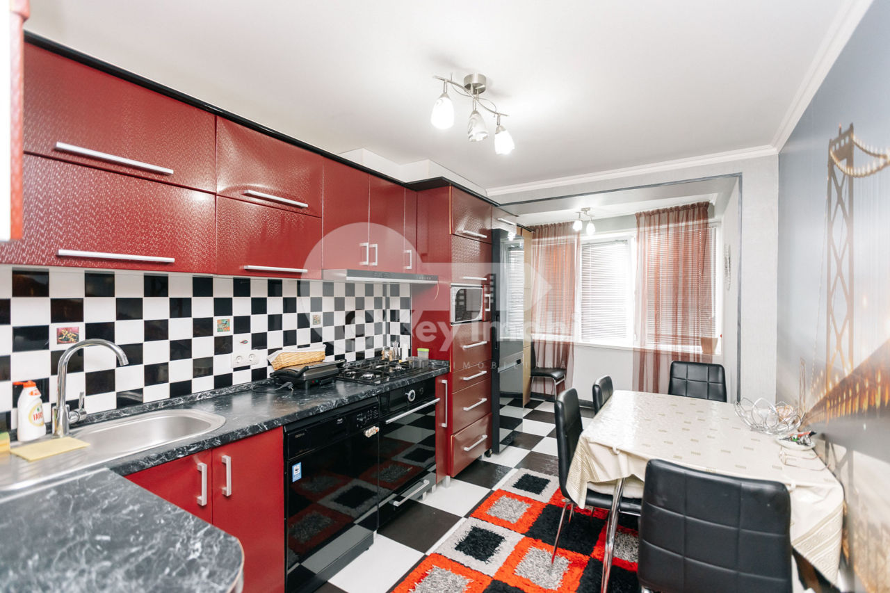 Apartament Cu Camere M Po Ta Veche Chi In U