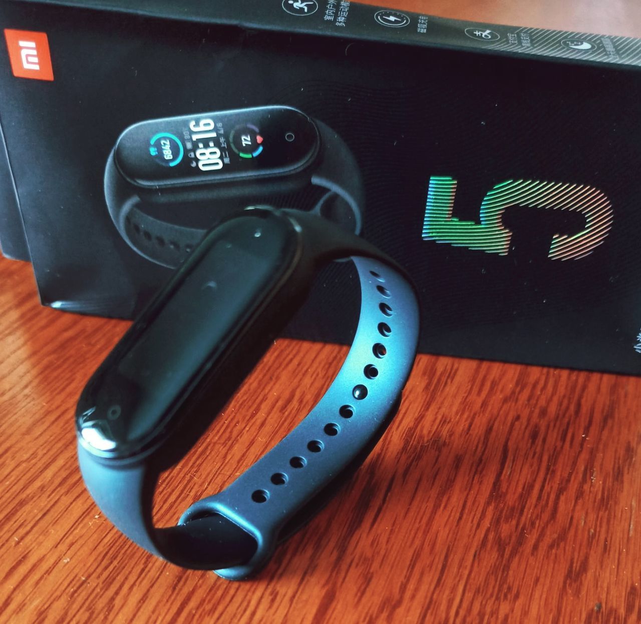 MI Band 5 Global и китайская версия