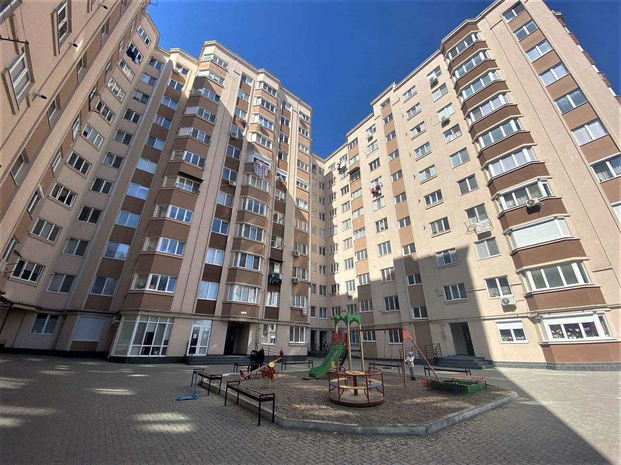 Apartament Cu Camere M Botanica Chi In U