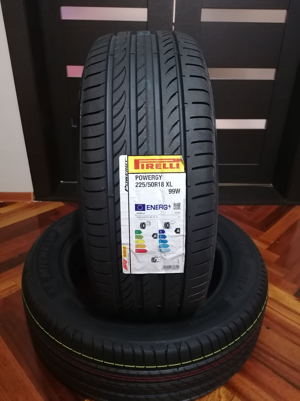 Pirelli Powergy 225 50 R18