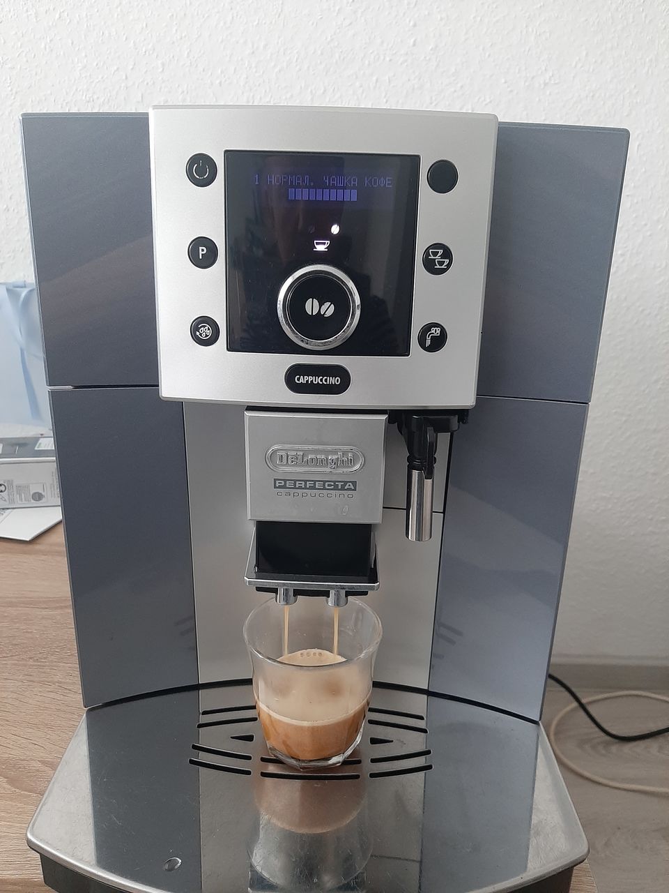 Кофемашина Delonghi Perfecta Cappuccino ESAM 5500 б у