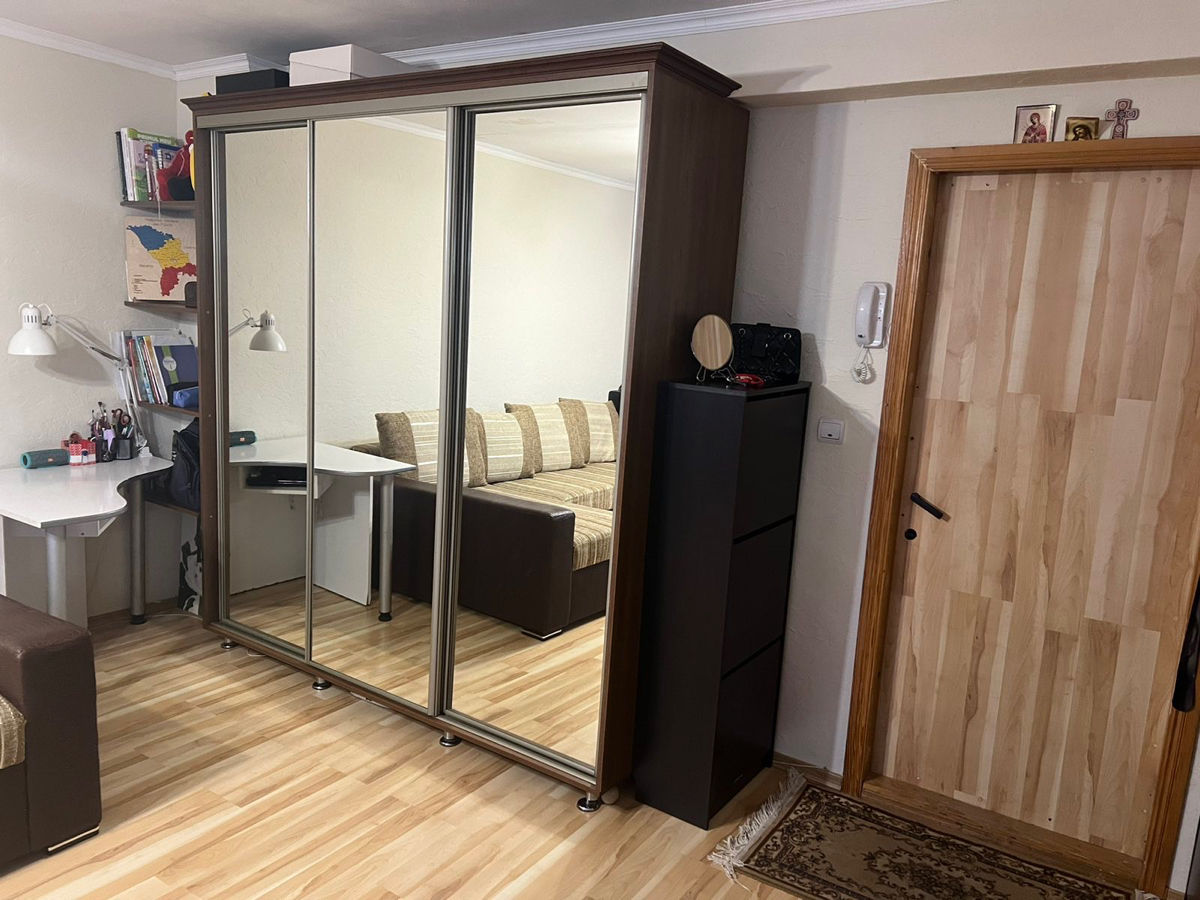 Apartament Cu Camer M Po Ta Veche Chi In U