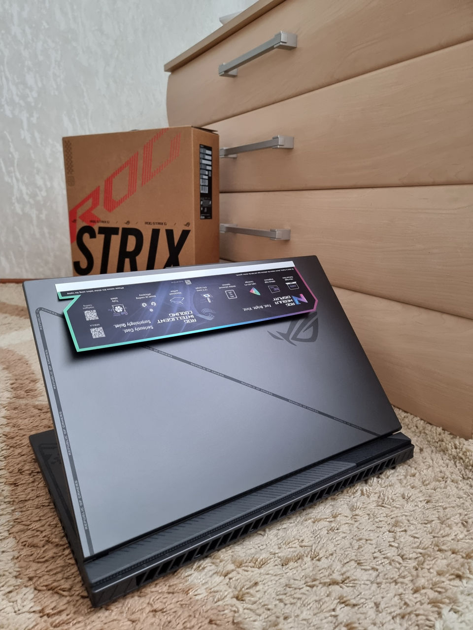 Asus Rog Strix Display 18 I9 RTX 4070 VRAM 8Gb 1TB Ram 16Gb 2K 240Hz