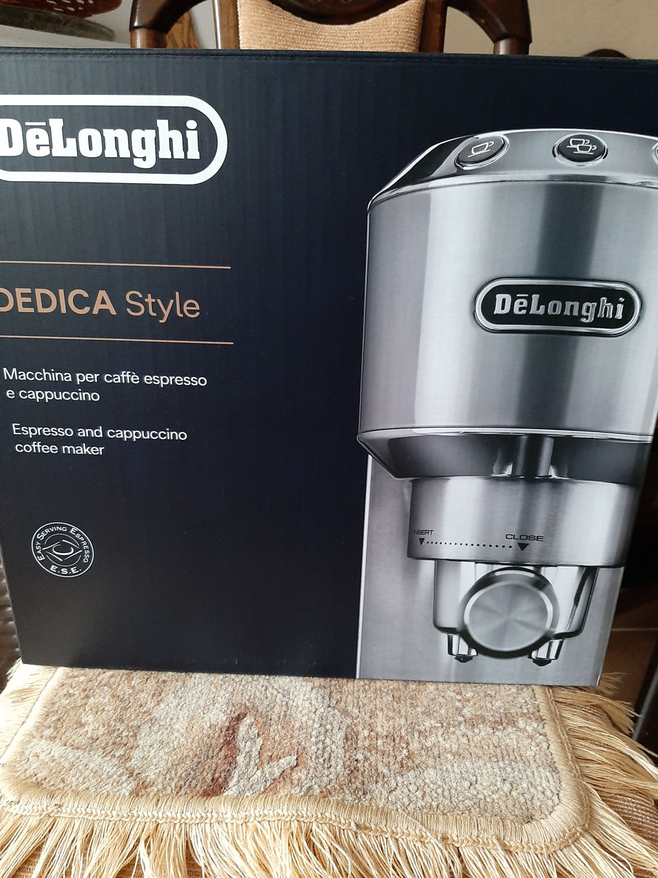 Aparat De Cafea Delonghi Nou