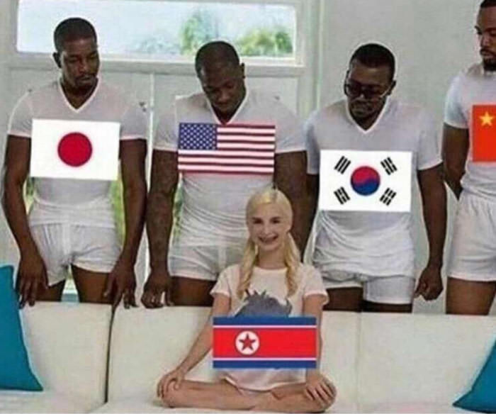 Пятеро негров ебут бабу