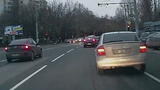 В Кишинёве лихач на "Опеле" едва не сбил людей, переходящих дорогу
