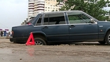 В Кишиневе автомобиль провалился в яму