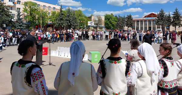 La Ștefan Voda a fost inaugurat un parc public renovat cu suportul USAID