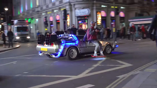 Ce gadgeturi prezise in "Back to the Future" exista in realitate