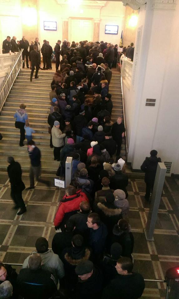 В Санкт-Петербурге очереди за право отдать свой голос