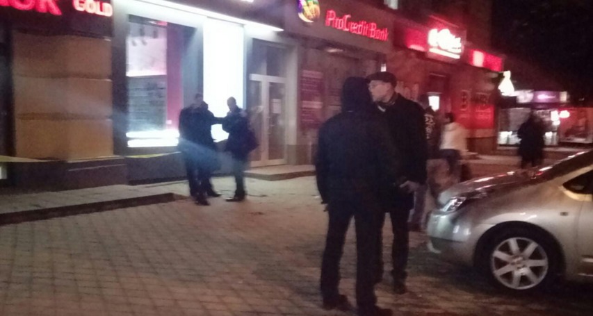 В центре столицы совершено дерзкое ограбление ювелирного магазина
