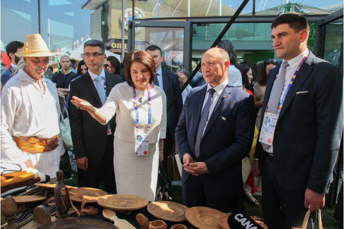 Валериу Стрелец посетил павильон Молдовы на Expo Milano 2015