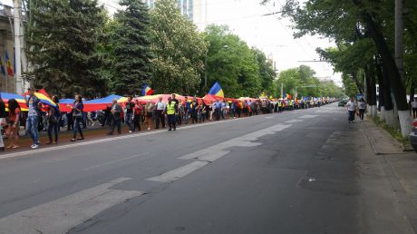 Активисты Acţiunea 2012 прошлись маршем по улицам Кишинева