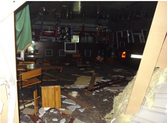 В Днепропетровске Skoda разгромила кафе