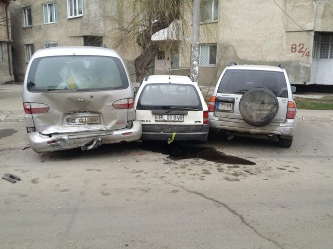 Cum si-au gasit masinile dimineata trei soferi