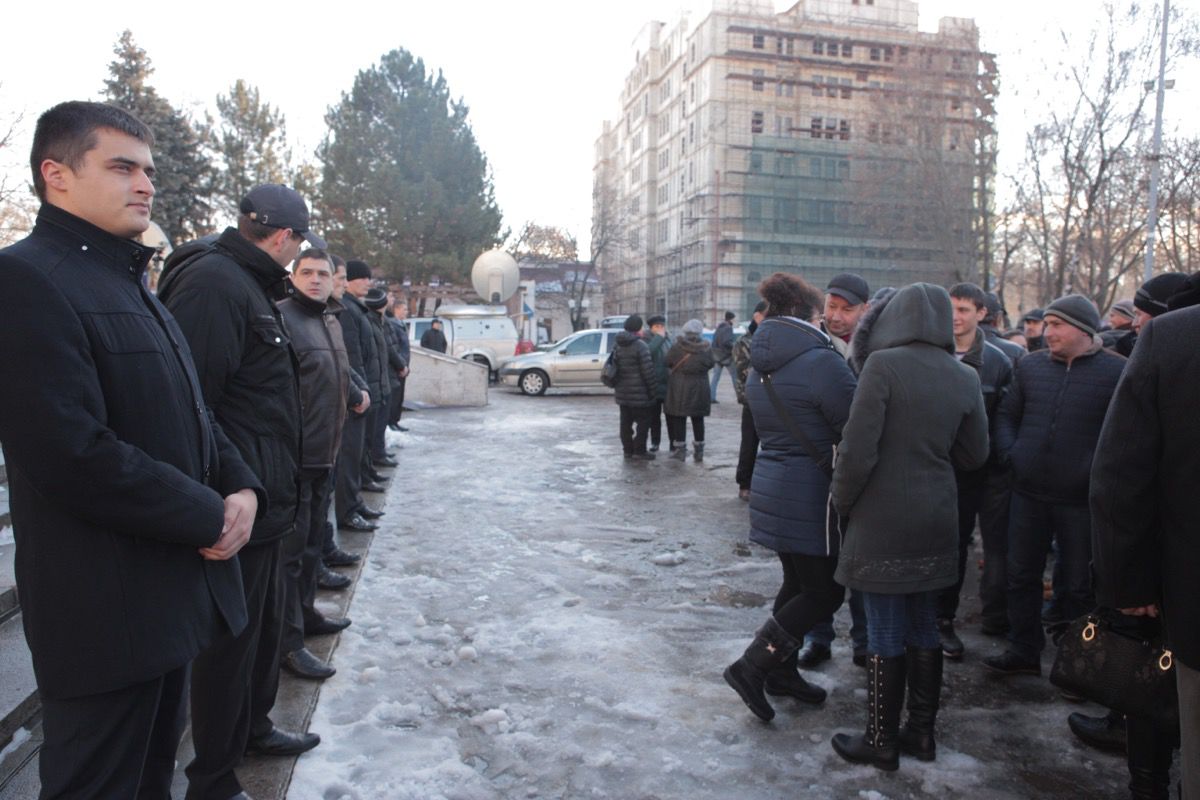 В Кишиневе митинговали за и против назначения кандидата в премьеры