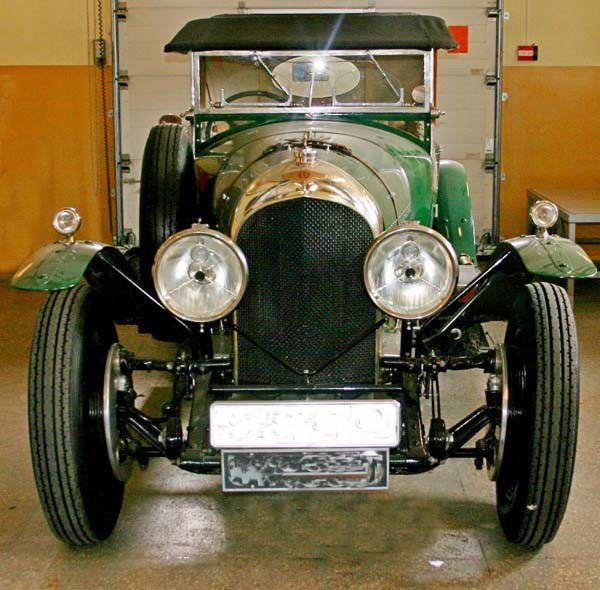 Белорусские таможенники конфисковали раритетный Bentley