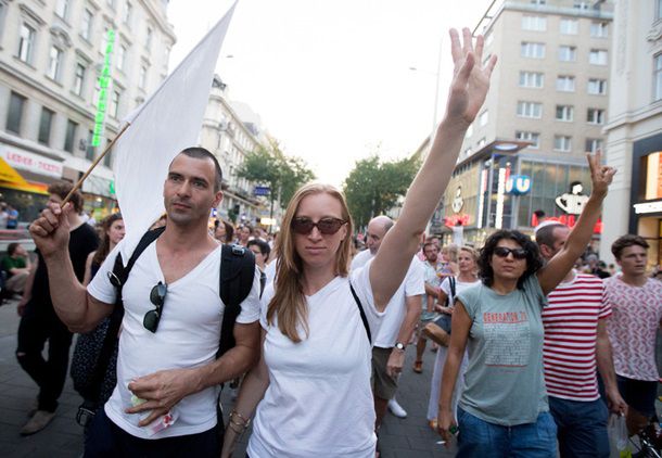 В Вене прошла многотысячная акция в поддержку мигрантов