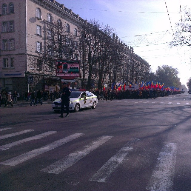 Тысячи молдаван собрались на проевропейском митинге в Кишинёве