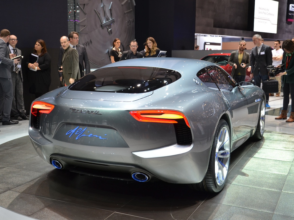 Maserati показала в Женеве конкурента Jaguar F-Type