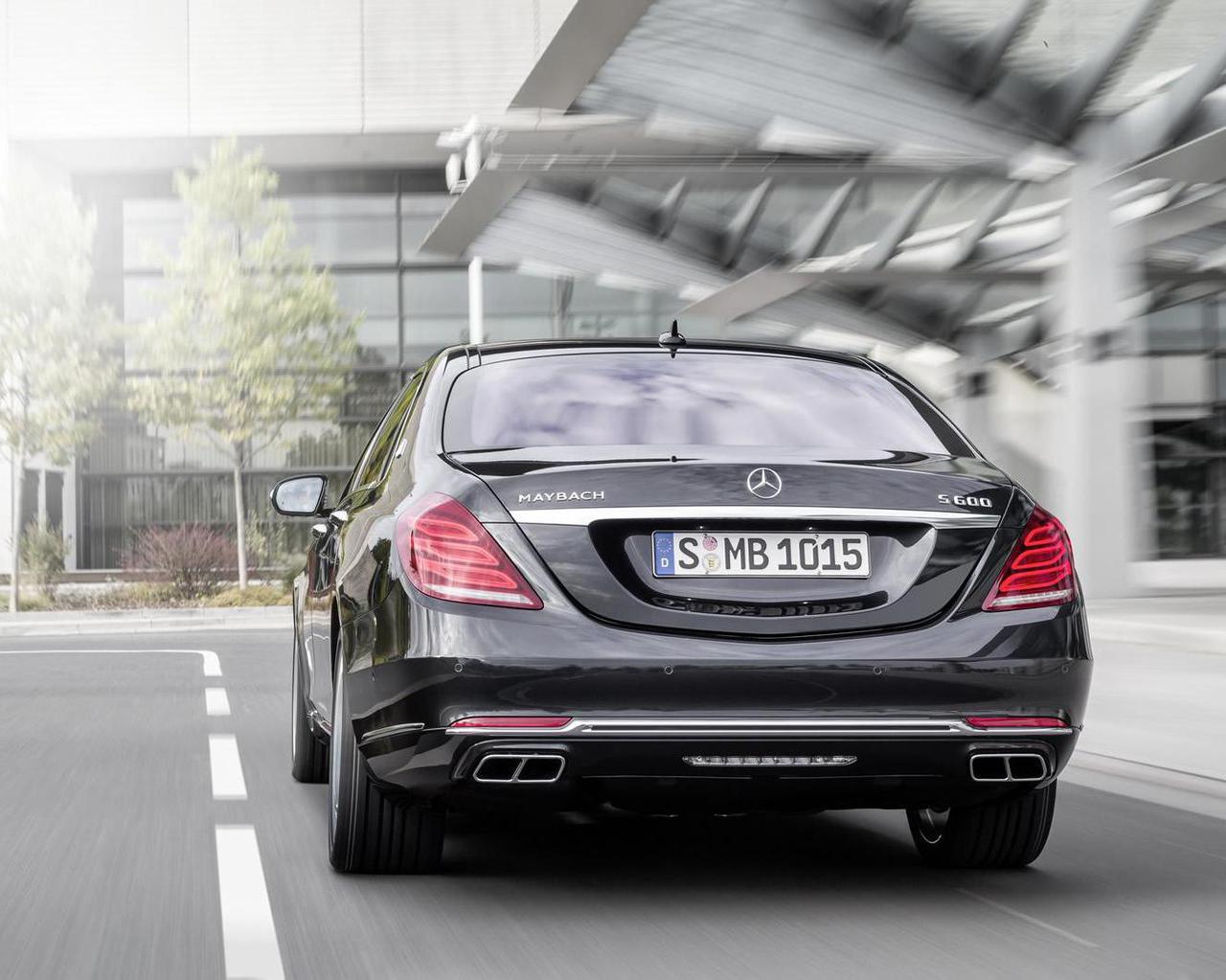 Самый длинный и роскошный седан Mercedes-Benz вышел в свет