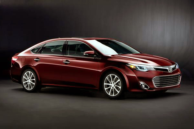 Toyota готовит к обновлению седан Avalon