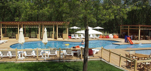 La ce piscine mergem în această vară?