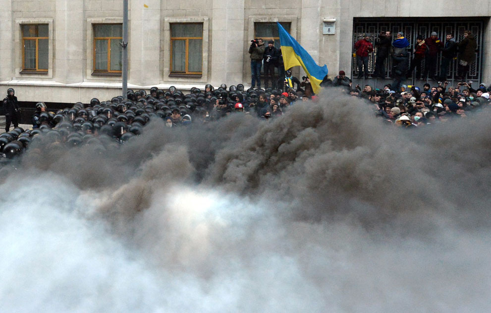 Впечатляющие кадры украинских протестов