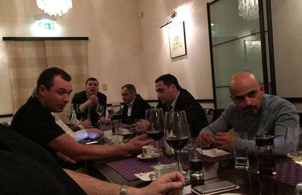 Обнародованы фото "заседания" Саакашвили и нардепов в дорогом японском ресторане