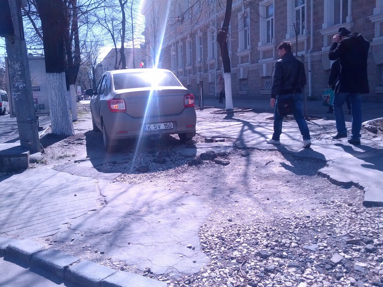 Ce s-a întâmplat la amiază în fața Ministerului Afacerilor Interne