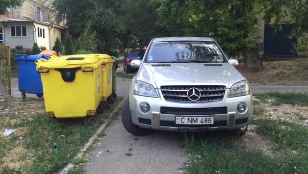 Nerușinare: Unde şi-a parcat maşina un conducător auto