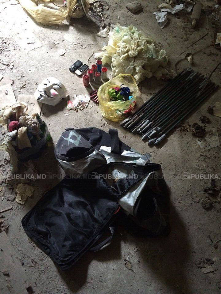 Primele imagini: Ce au găsit polițiștii în clădirile părăsite