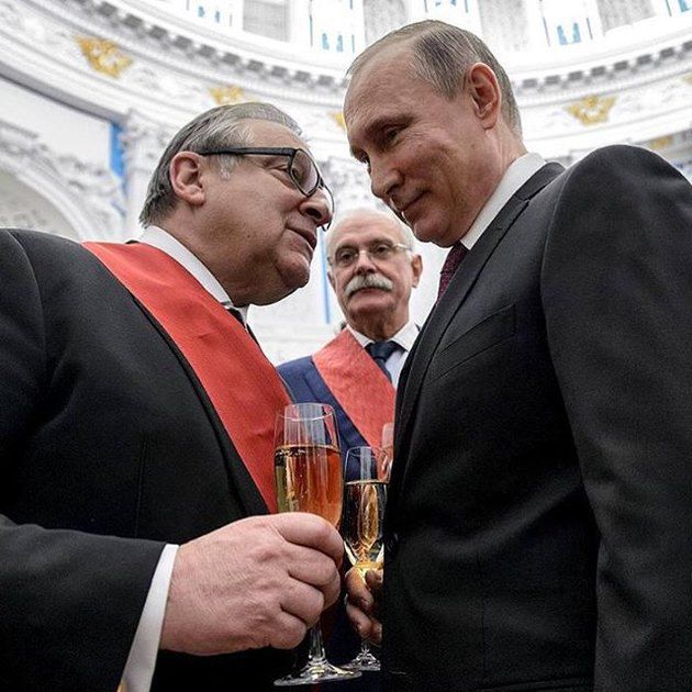 Ксения Собчак посмеялась над Никитой Михалковым