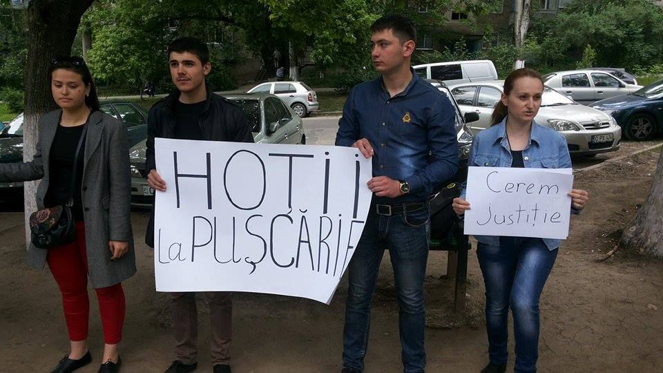 Акции протеста прошла у здания Апелляционной палаты Кишинева