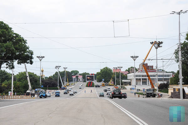 В городах Приднестровья устанавливают энергосберегающие лампы
