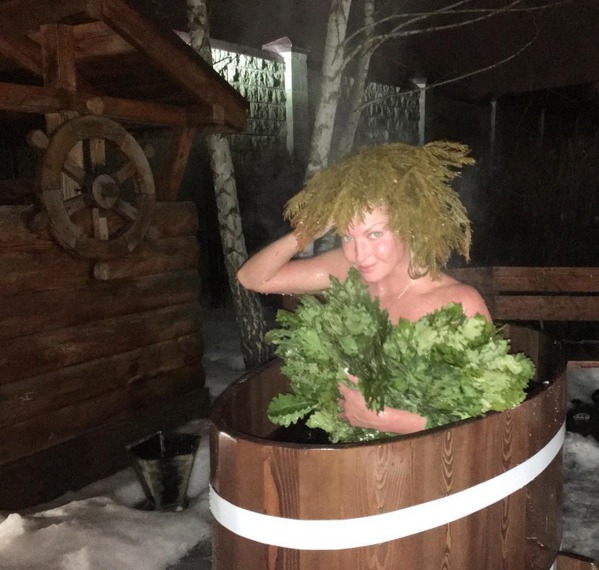 Анастасия Волочкова вновь шокирует фотографиями из бани