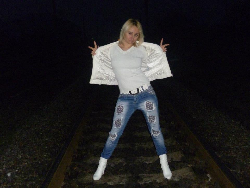Moldoveanca luată ostatică de rebelii sirieni obișnuia să pozeze în ipostaze sexy