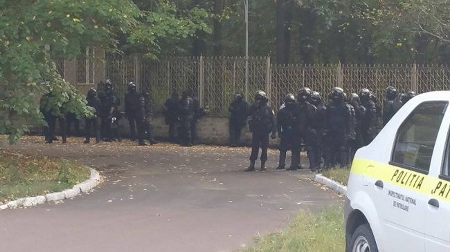 Протестующие дали Тимофти 7 дней, чтобы покинуть пост