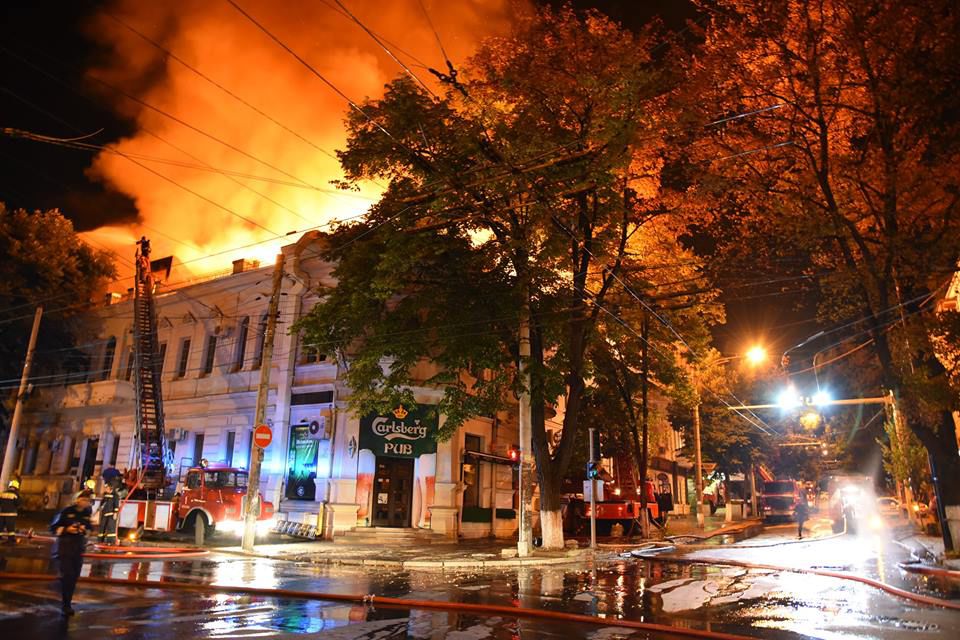 Причину пожара в центре Кишинева назовут в течение 10 дней