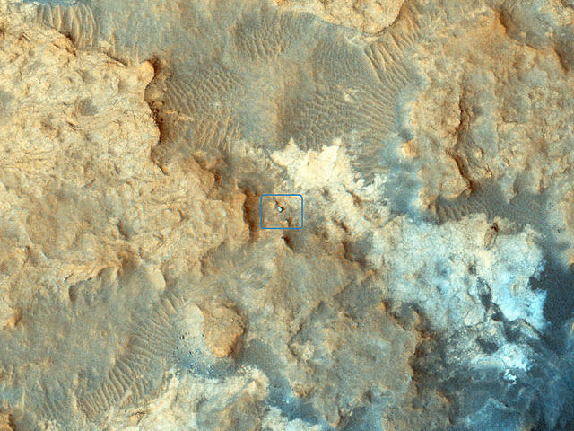 Марсоход Curiosity прислал на Землю новые селфи