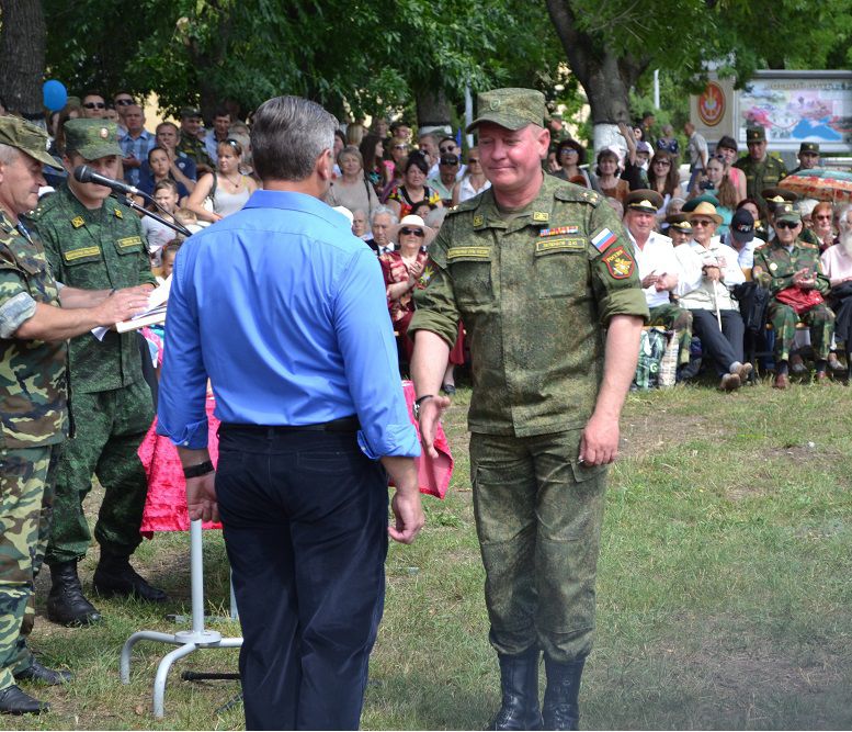 Дети с оружием: как воспитывают новое поколение в Приднестровье