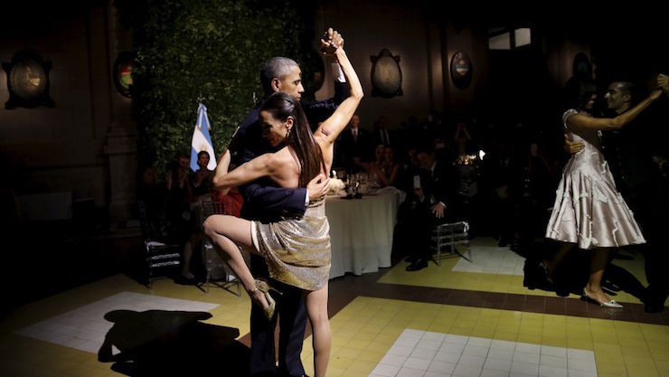 Obama a dansat tango cu o argentiniancă fierbinte