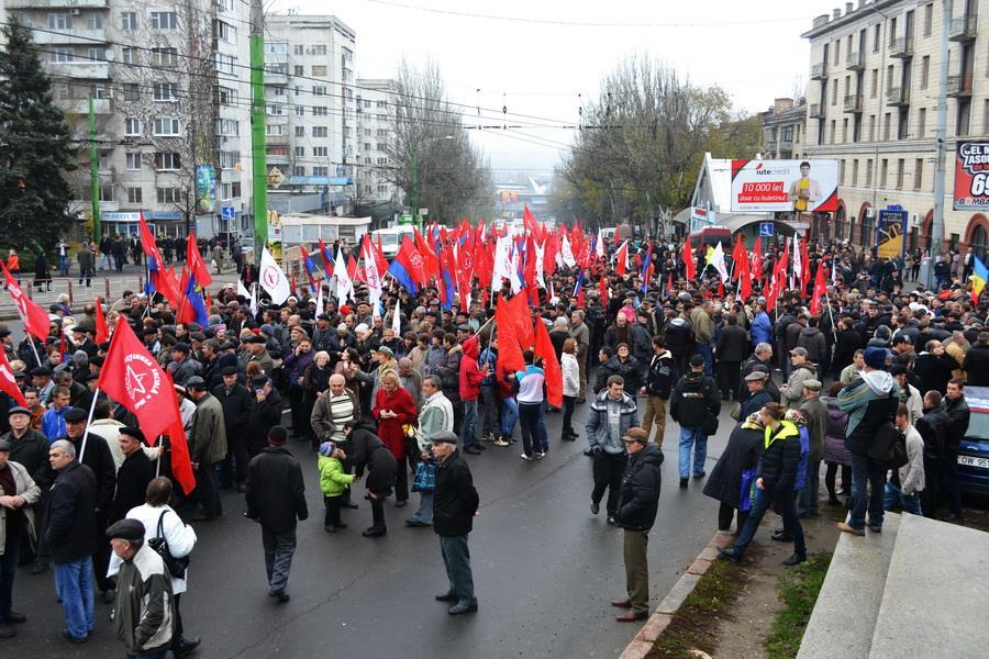 В Кишиневе прошел многотысячный митинг против властей
