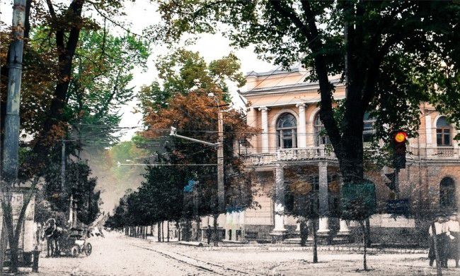 Проект «Машина времени» соединяет прошлое и настоящее нашей столицы на одном фото