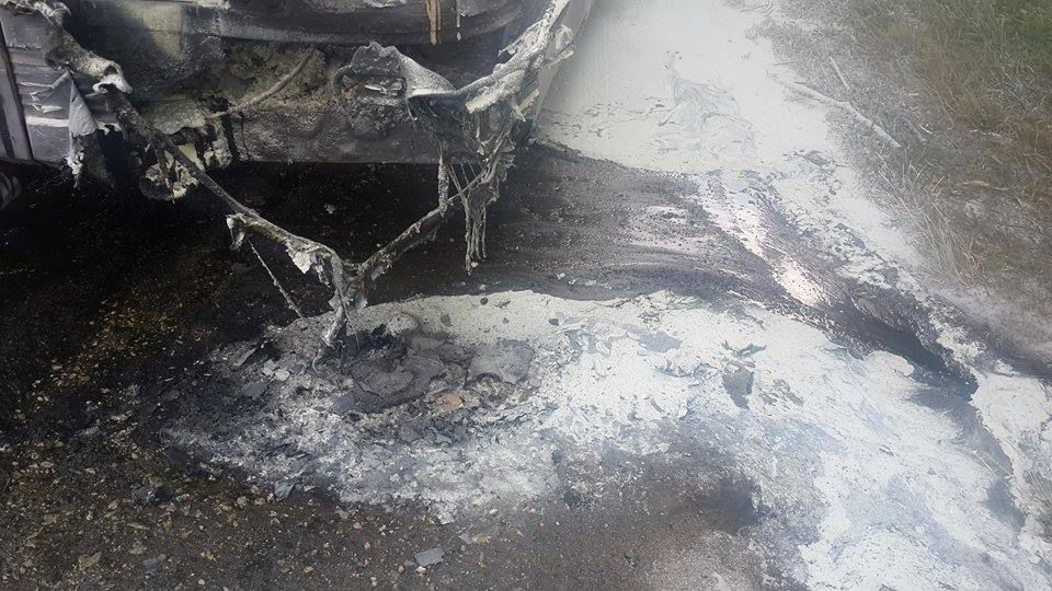 Автобус с пассажирами загорелся на въезде в Ставчены