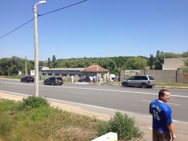 ДТП в Оргееве: микроавтобус врезался в столб