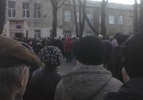 Выборы в ДНР и ЛНР: на избирательных участках образовались очереди