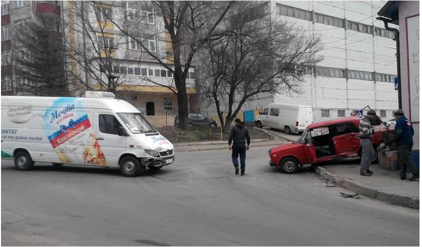 ДТП в столице: На Чеканах столкнулись два автомобиля