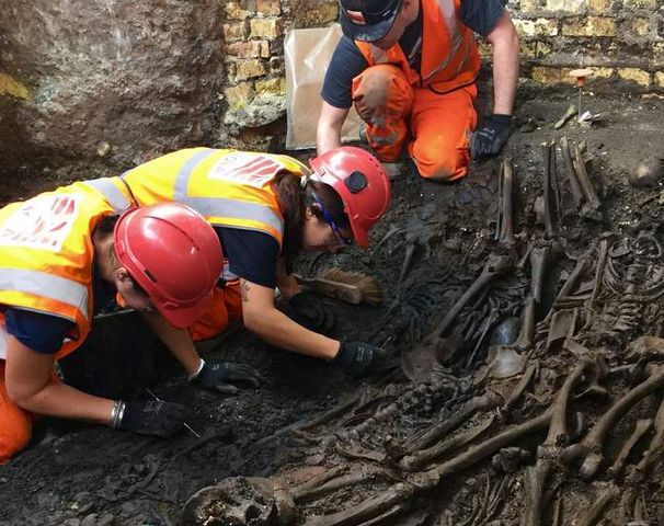В центре Лондона обнаружили захоронение времен Великой чумы
