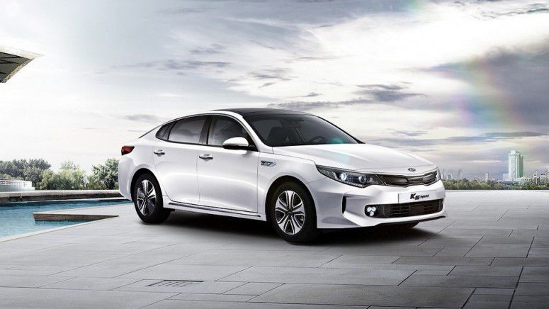 KIA официально показала гибридную версию седана Optima 2016